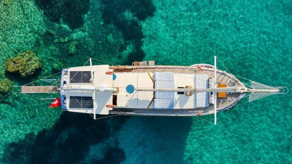 Bodrum Kiralık 4 Kabinli 18.5m Gulet - Fotoğraf 4