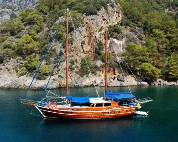 Explore Göcek on a 21m Rental Gulet - Fotoğraf 3