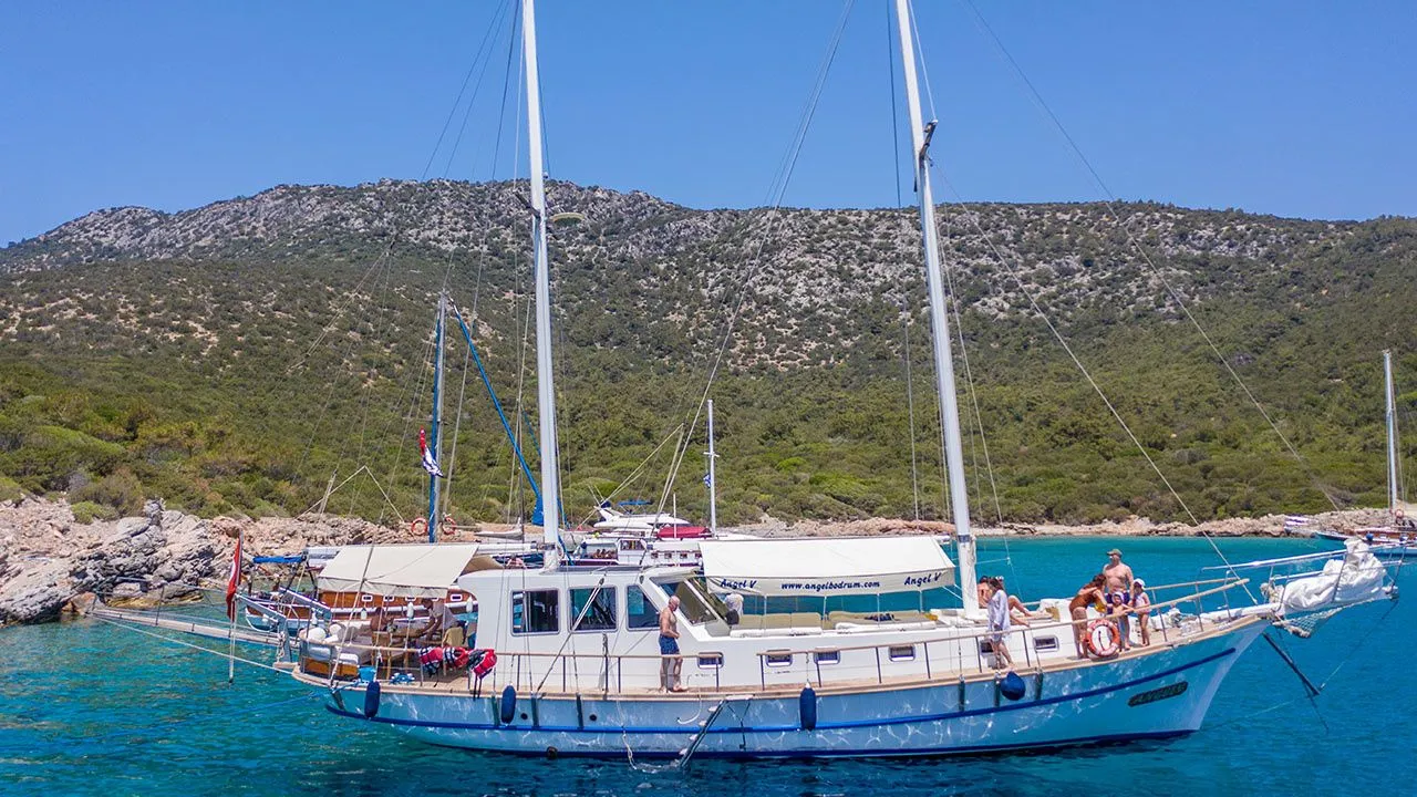 Explore Bodrum on a 20m 3 Cabin Gulet Rental - Fotoğraf 4