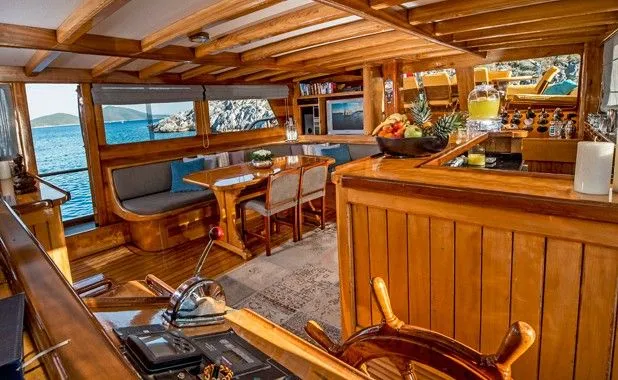 Bodrum Kiralık 21m Tekne - Fotoğraf 4
