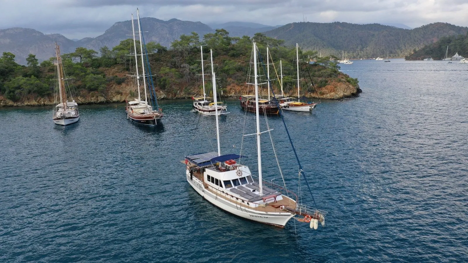 Explore Göcek on a 21m 4 Cabin Gulet Rental - Fotoğraf 5