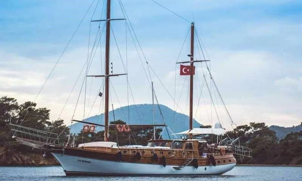 Rent a 22m 4 Cabin Gulet in Göcek - Fotoğraf 4