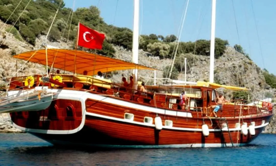 Explore Fethiye on a 24m 6 Cabin Gulet Rental - Fotoğraf 4
