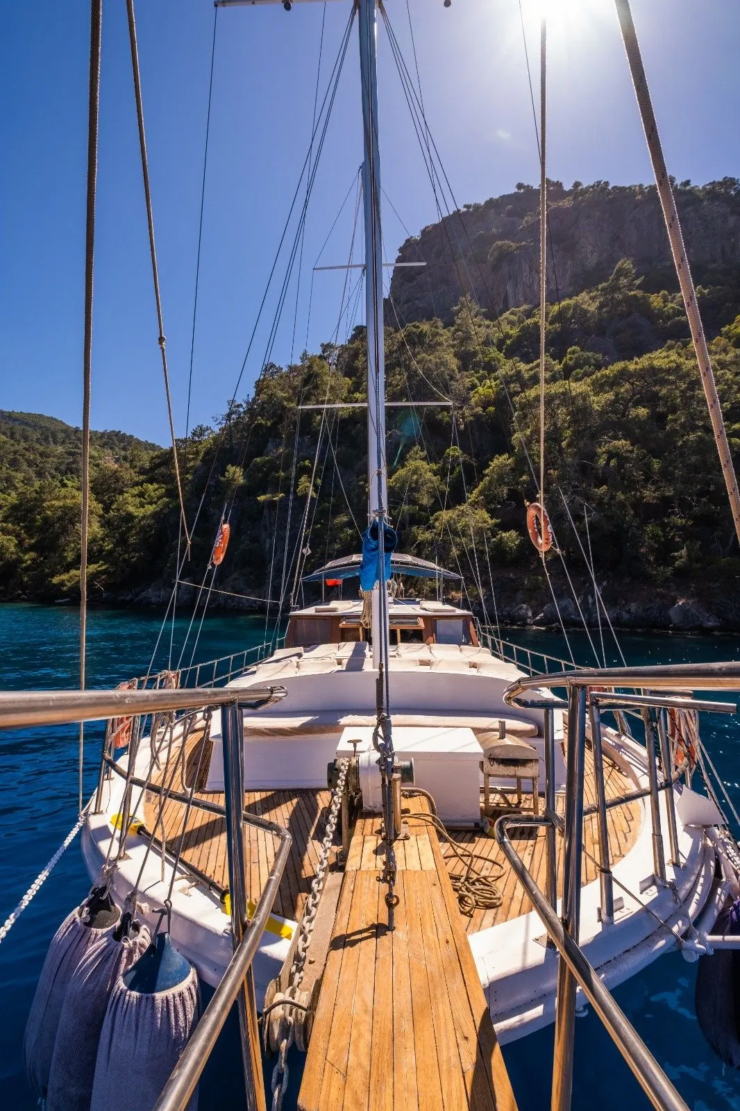 Explore Göcek on a 24m 6 Cabin Gulet Rental - Fotoğraf 4