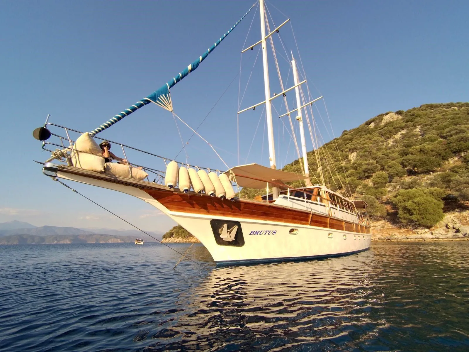Explore Göcek on a 24m 5 Cabin Gulet Rental - Fotoğraf 4