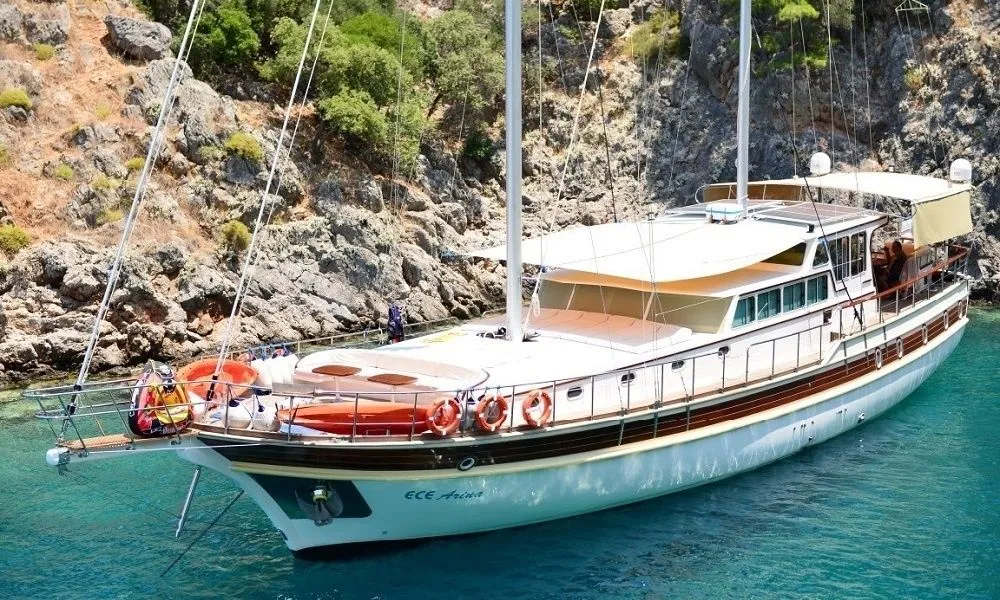 Rent a 24m 4 Cabin Gulet in Fethiye - Fotoğraf 1