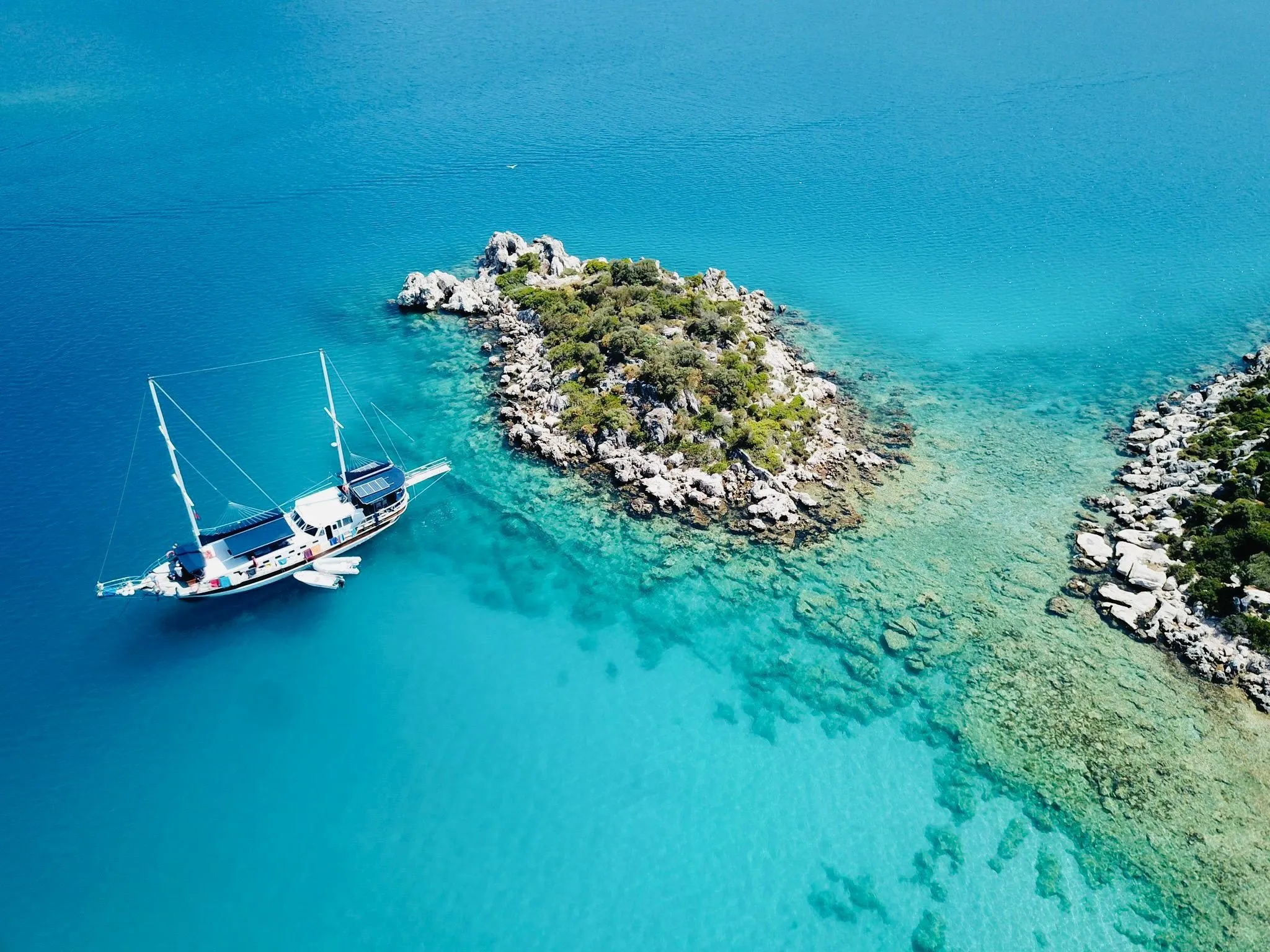 Explore Kaş on a 25m Rental Boat - Fotoğraf 3