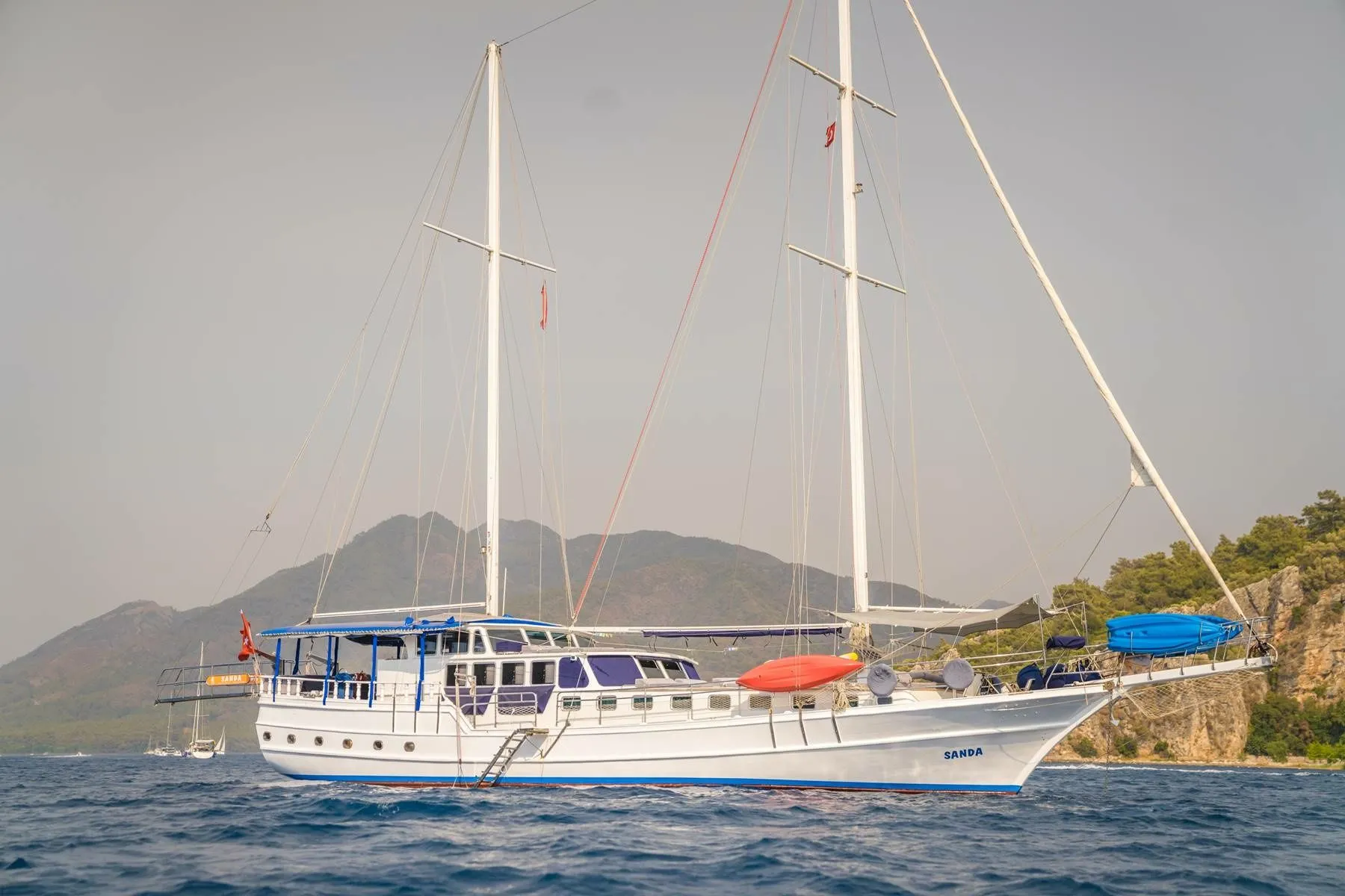 Explore Marmaris on a 25m Rental Gulet Gulet 82 - Fotoğraf 1