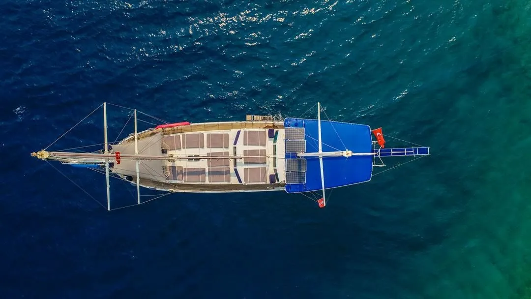 Explore Marmaris on a 25m Rental Gulet Gulet 82 - Fotoğraf 2