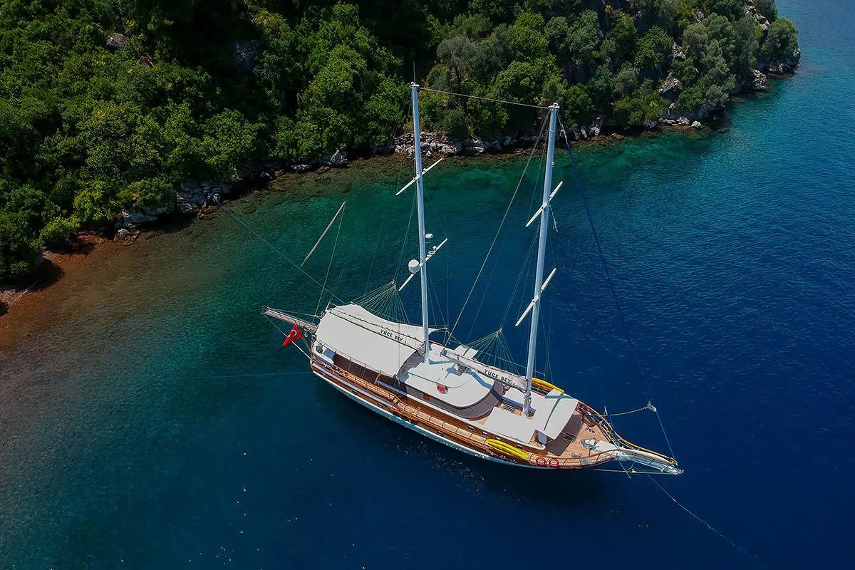 Rent a 24m 5 Cabin Gulet in Bodrum - Fotoğraf 4