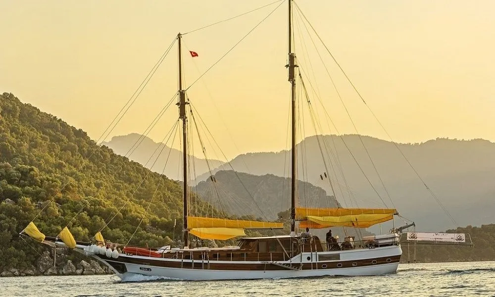Rent a 26m 6 Cabin Gulet in Fethiye - Fotoğraf 2
