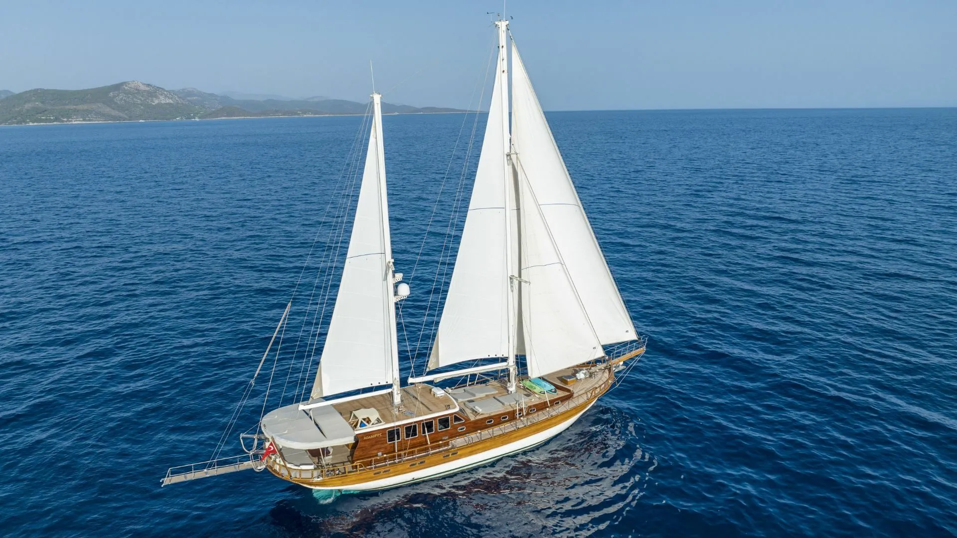 Rent a 26m 4 Cabin Gulet in Bodrum - Fotoğraf 3