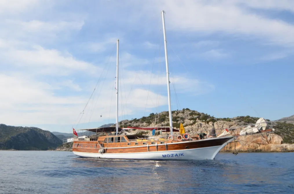 Explore Fethiye on a 26m 8 Cabin Gulet Rental - Fotoğraf 5