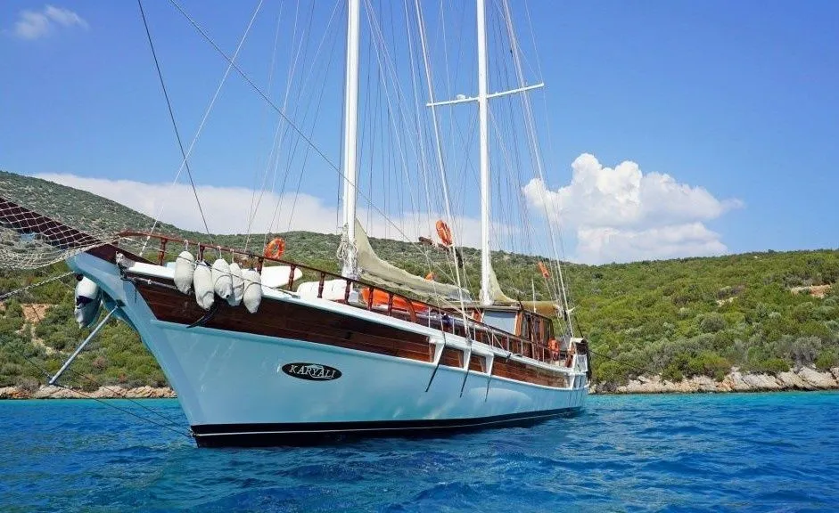 Rent a 27m 8 Cabin Gulet in Göcek - Fotoğraf 5