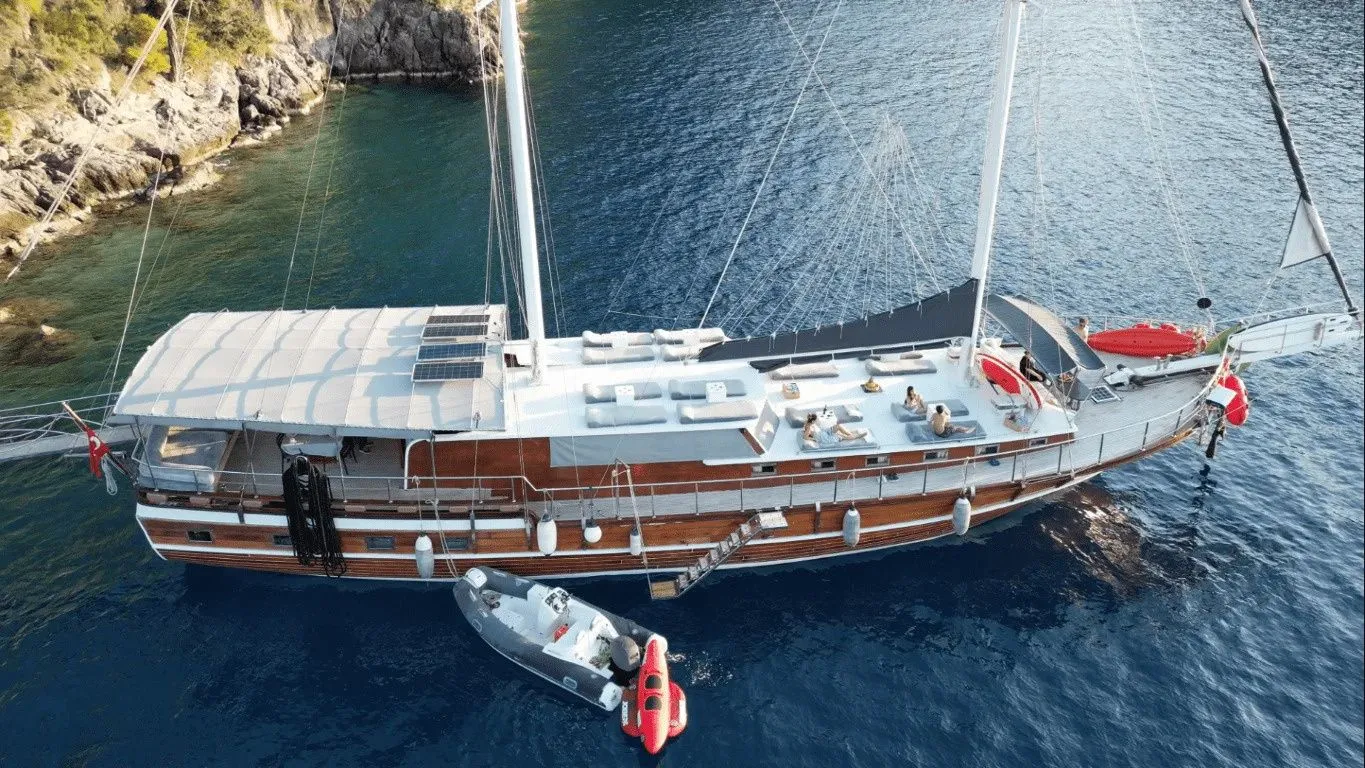 Explore Fethiye on a 27m 6 Cabin Gulet Rental - Fotoğraf 2