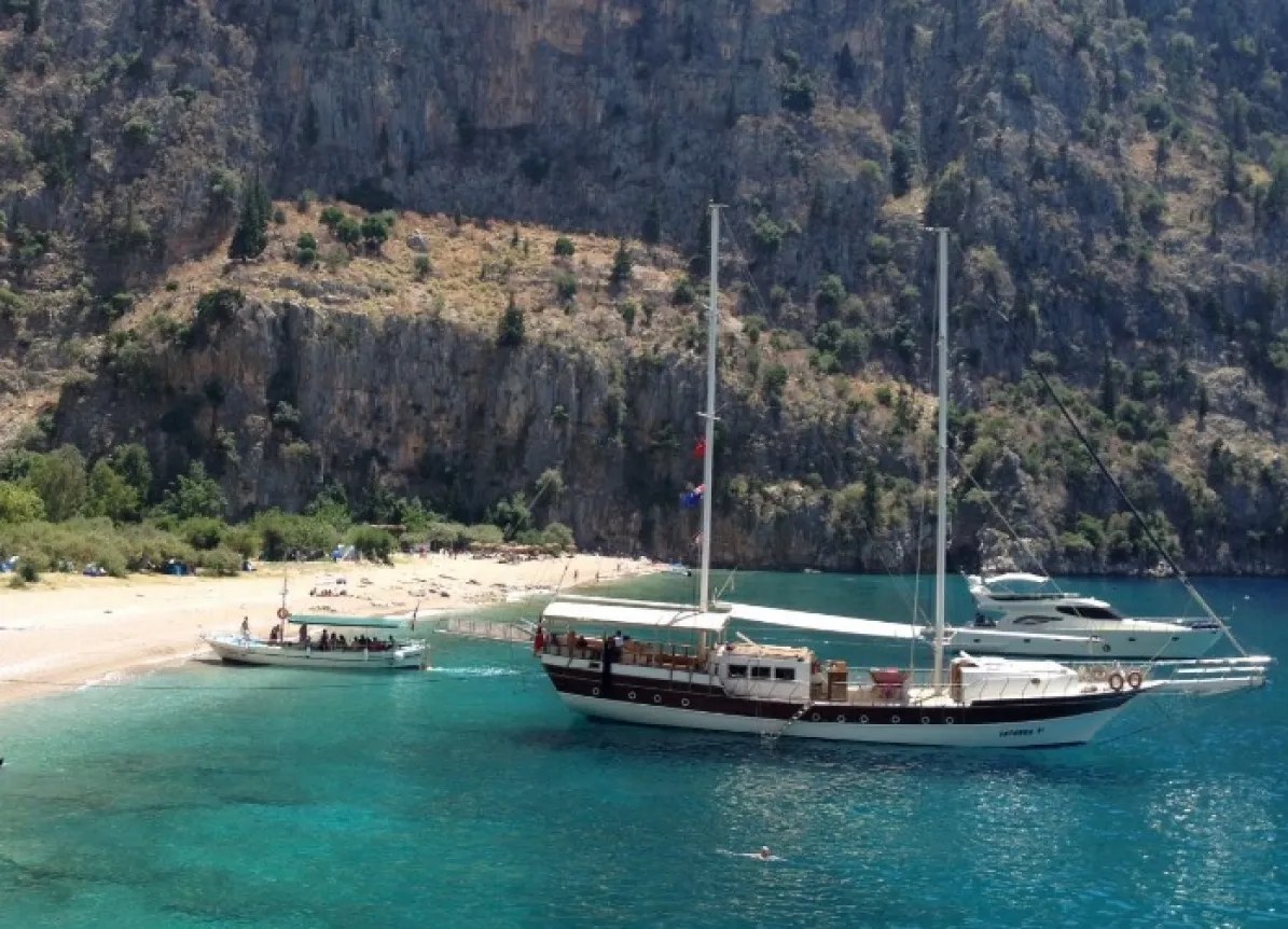 Rent a 27m 8 Cabin Gulet in Fethiye - Fotoğraf 3