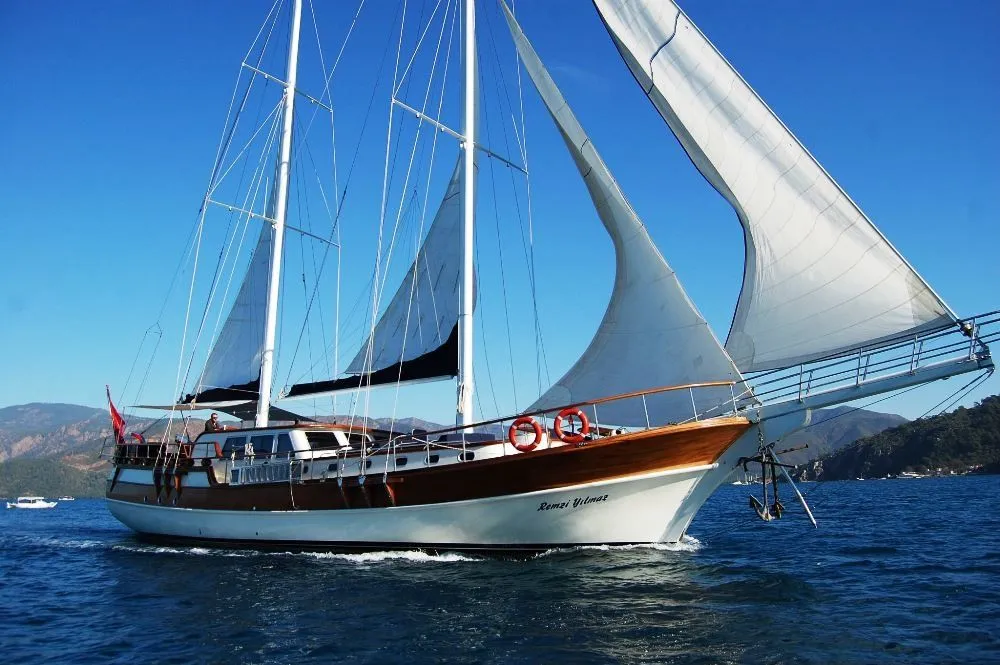 27m Marmaris 6 Cabin Gulet Hire - Fotoğraf 1