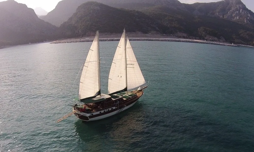 Bodrum Kiralık 27m Tekne - Fotoğraf 3