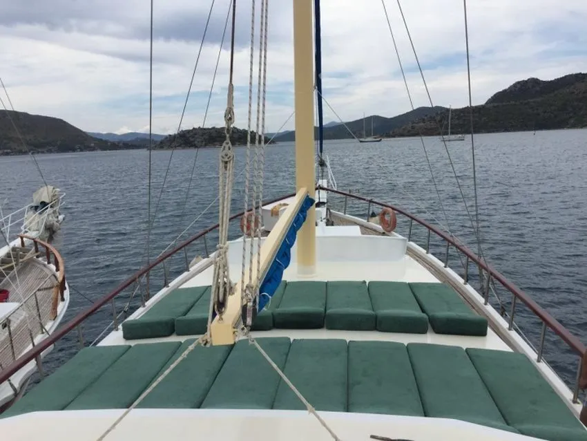 Rent a 28m 8 Cabin Gulet in Marmaris - Fotoğraf 3