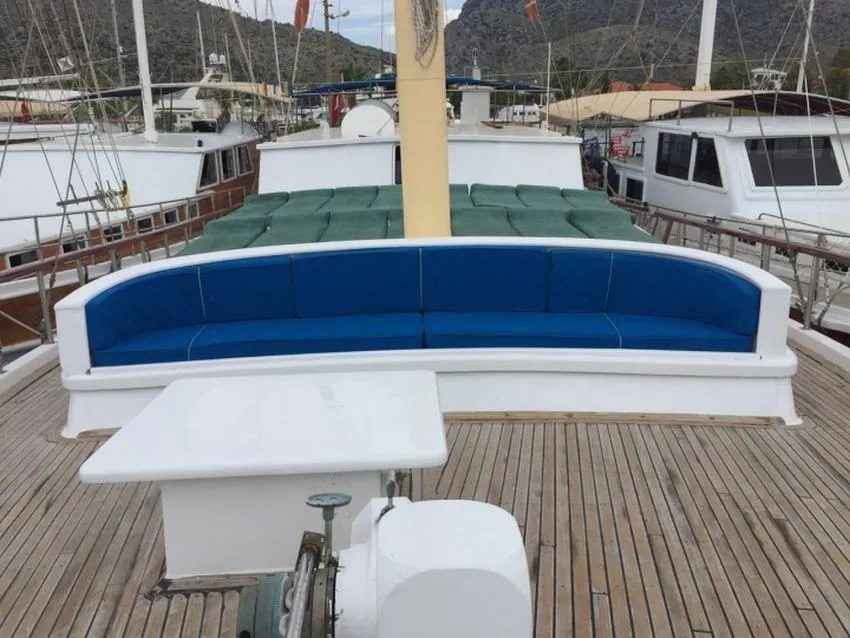 Rent a 28m 8 Cabin Gulet in Marmaris - Fotoğraf 4