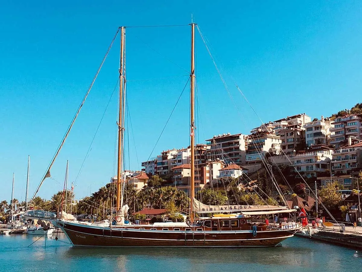 Bodrum Kiralık 6 Kabinli 28m Gulet - Fotoğraf 1