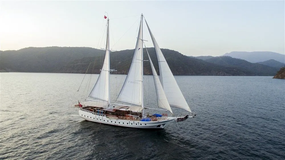Explore Fethiye on a 28m 6 Cabin Gulet Rental - Fotoğraf 4