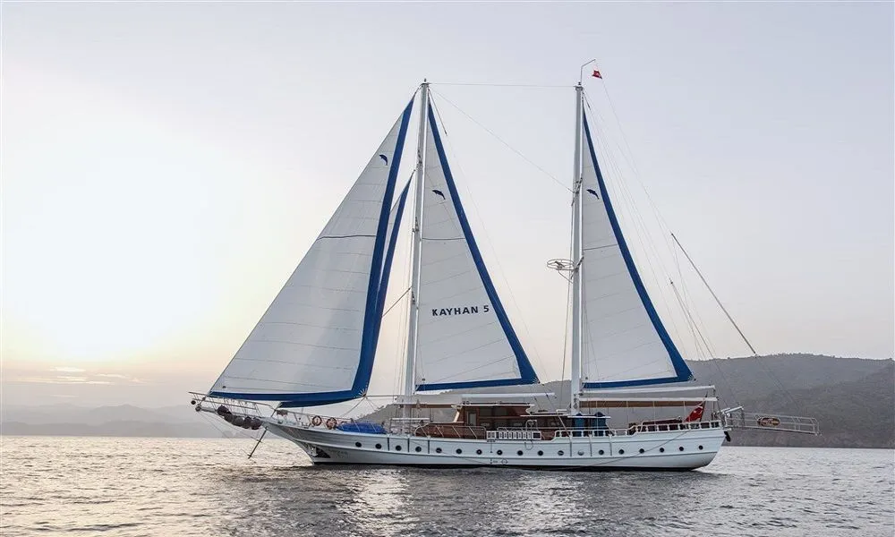 Explore Fethiye on a 28m 6 Cabin Gulet Rental - Fotoğraf 1