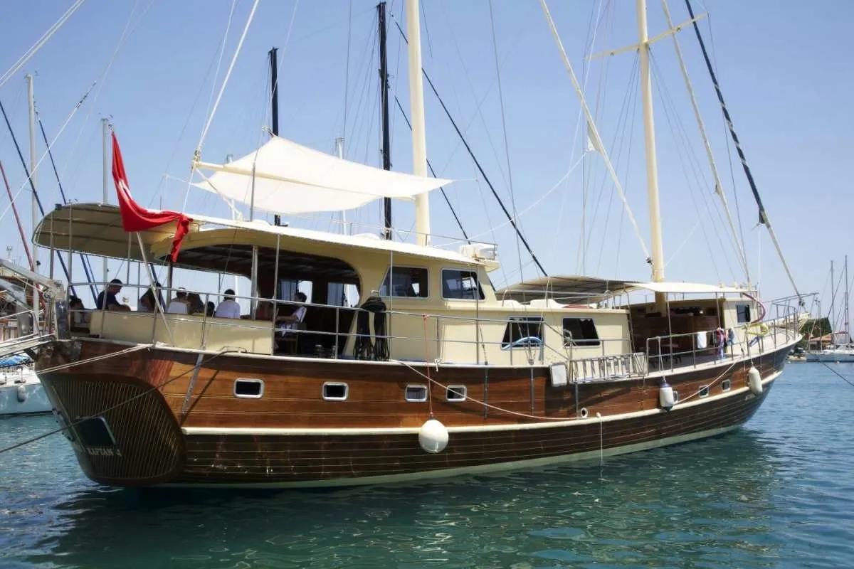 28m Fethiye Boat Hire - Fotoğraf 1
