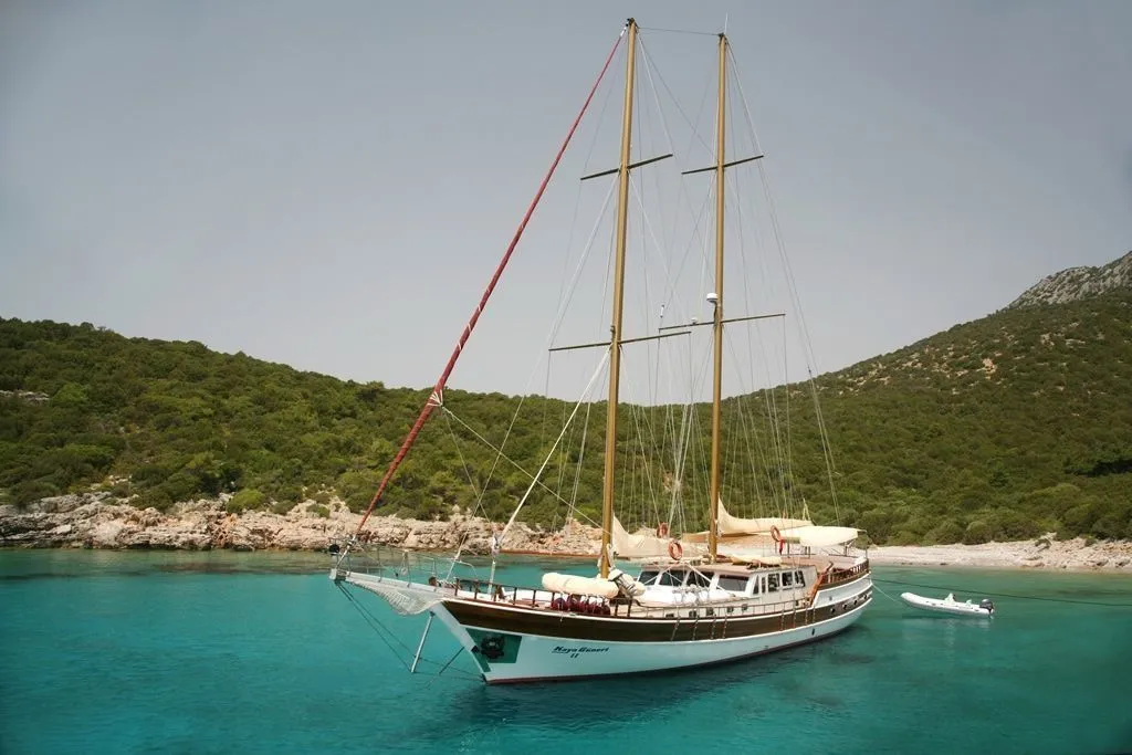 Bodrum Kiralık 28.5m Tekne - Fotoğraf 2