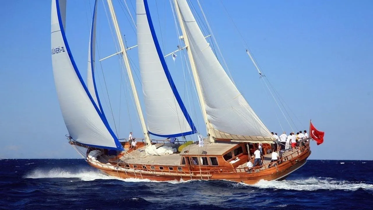 Explore Marmaris on a 29m Rental Boat - Fotoğraf 1