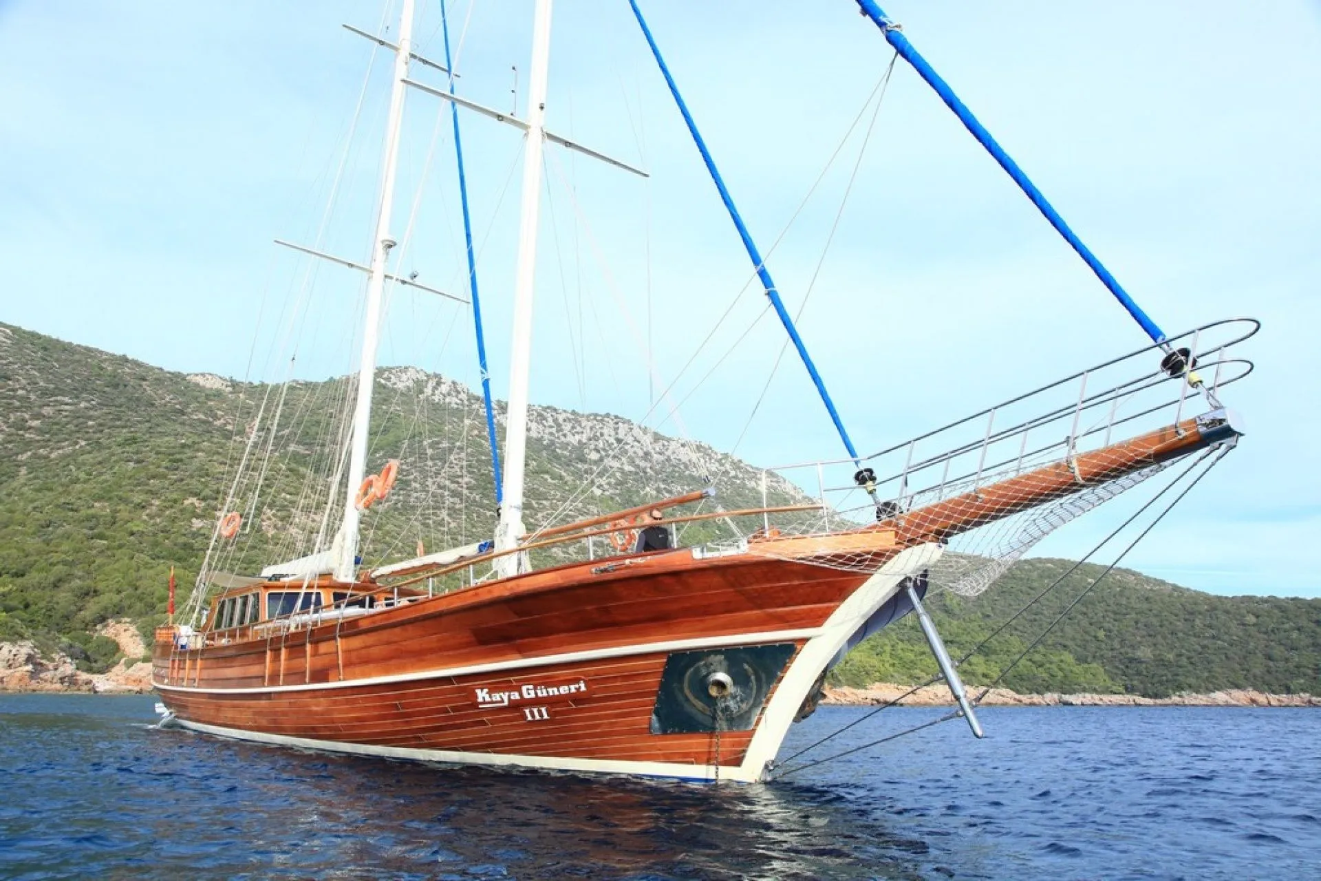 Rent a 29m 8 Cabin Gulet in Bodrum - Fotoğraf 2