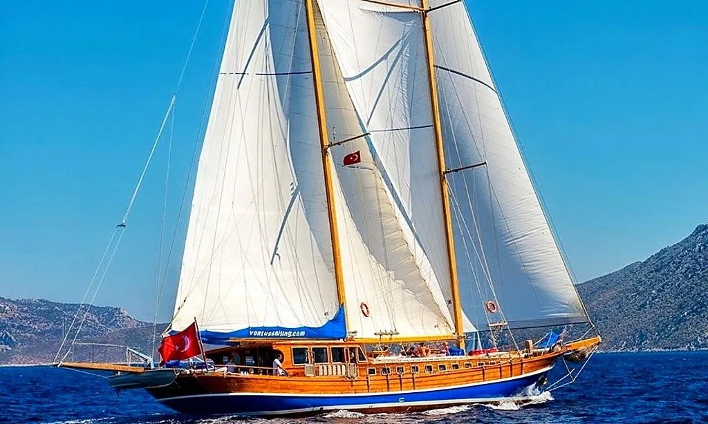 Bodrum Kiralık 8 Kabinli 30m Gulet - Fotoğraf 4