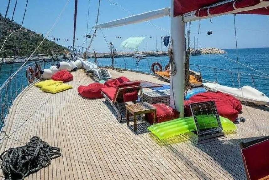 Explore Fethiye on a 30m 7 Cabin Gulet Rental - Fotoğraf 5