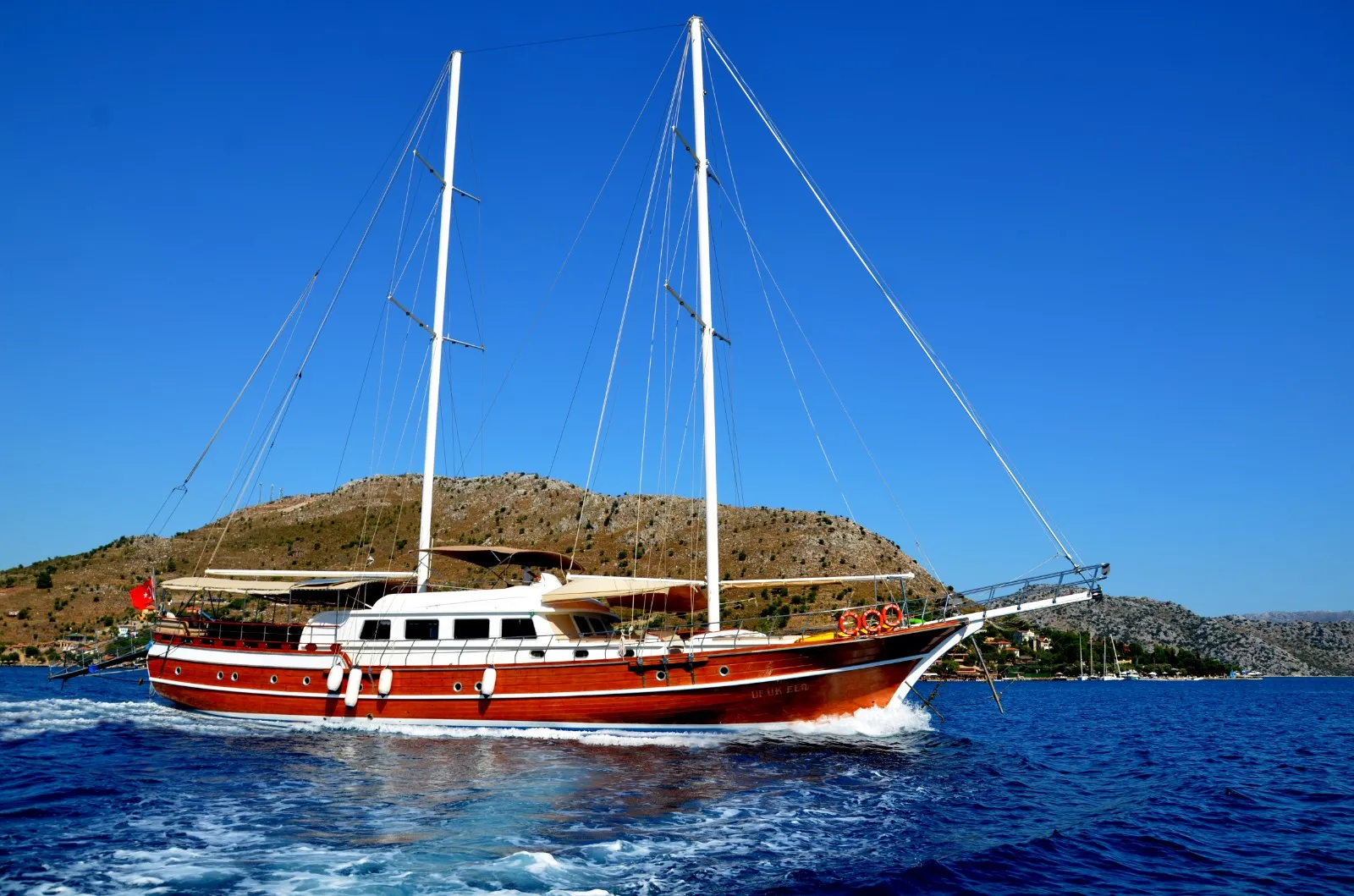 Rent a 30m 6 Cabin Gulet in Marmaris - Fotoğraf 1