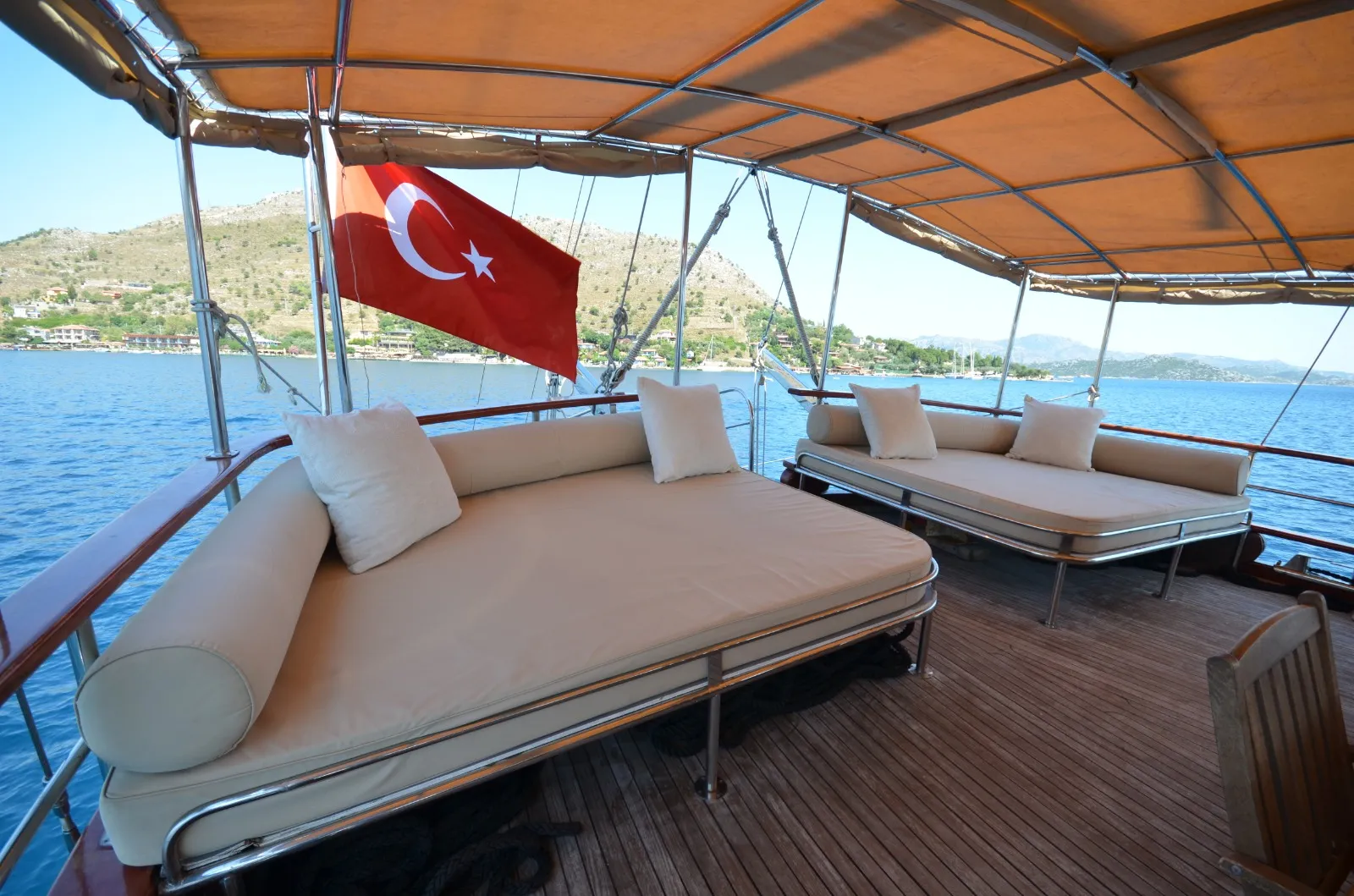 Rent a 30m 6 Cabin Gulet in Marmaris - Fotoğraf 4