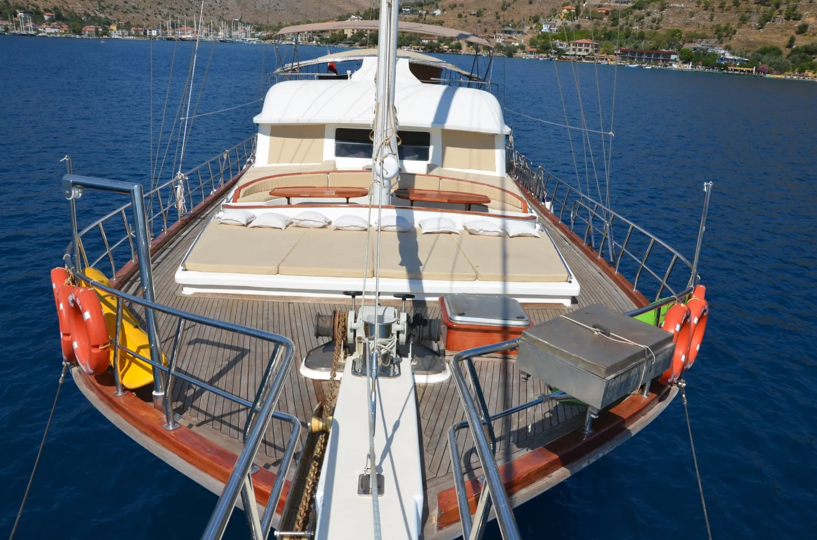 Rent a 30m 6 Cabin Gulet in Marmaris - Fotoğraf 2
