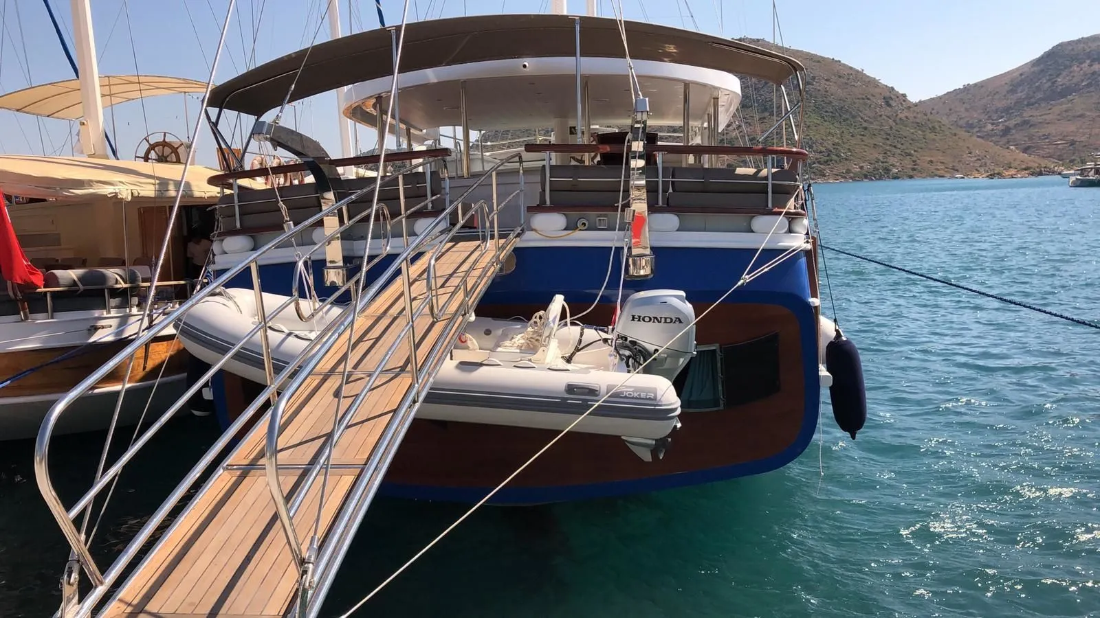 Explore Marmaris on a 30m 6 Cabin Gulet Rental - Fotoğraf 3