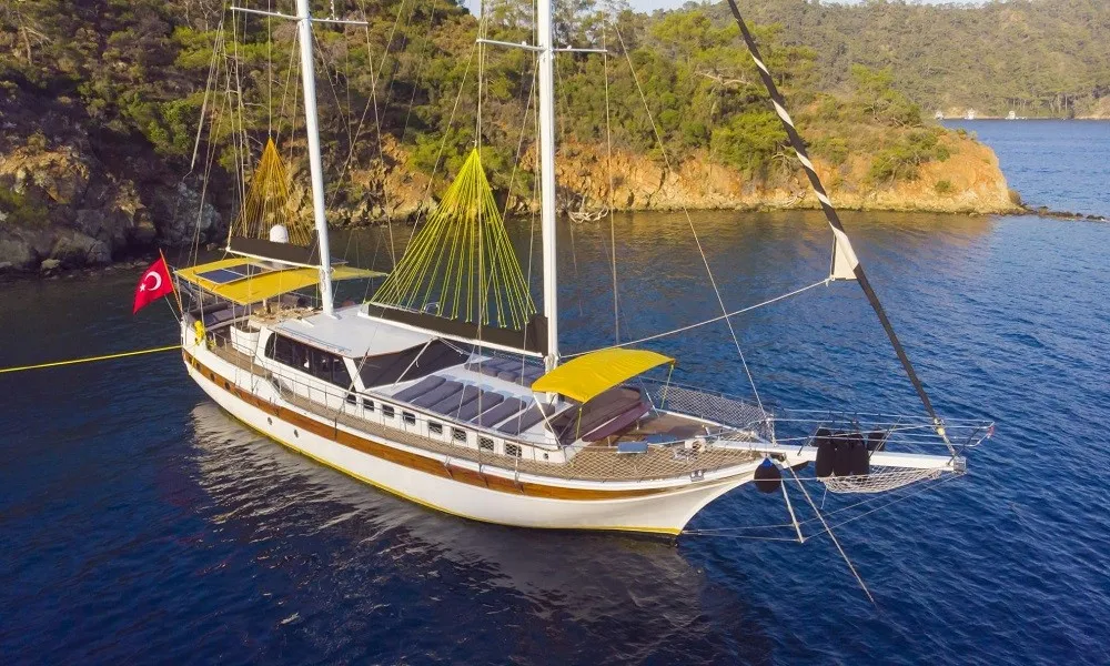 Explore Göcek on a 25m Rental Gulet - Fotoğraf 1