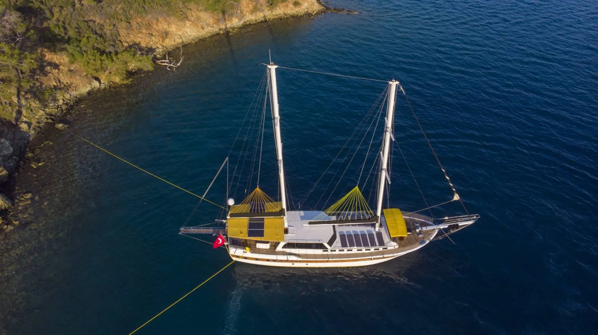 Explore Göcek on a 25m Rental Gulet - Fotoğraf 3