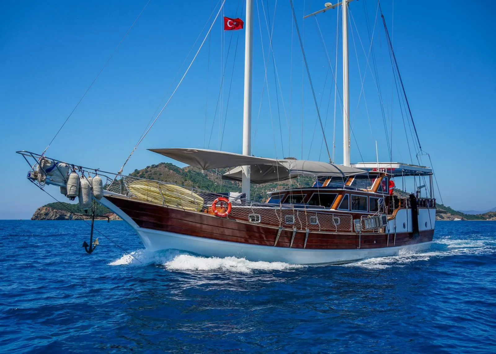 28m Göcek Gulet Hire - Fotoğraf 1