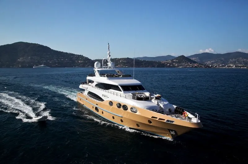 Rent a 38.4m Gulf Craft Majesty 125 Motor Yacht in Bodrum - Fotoğraf 3