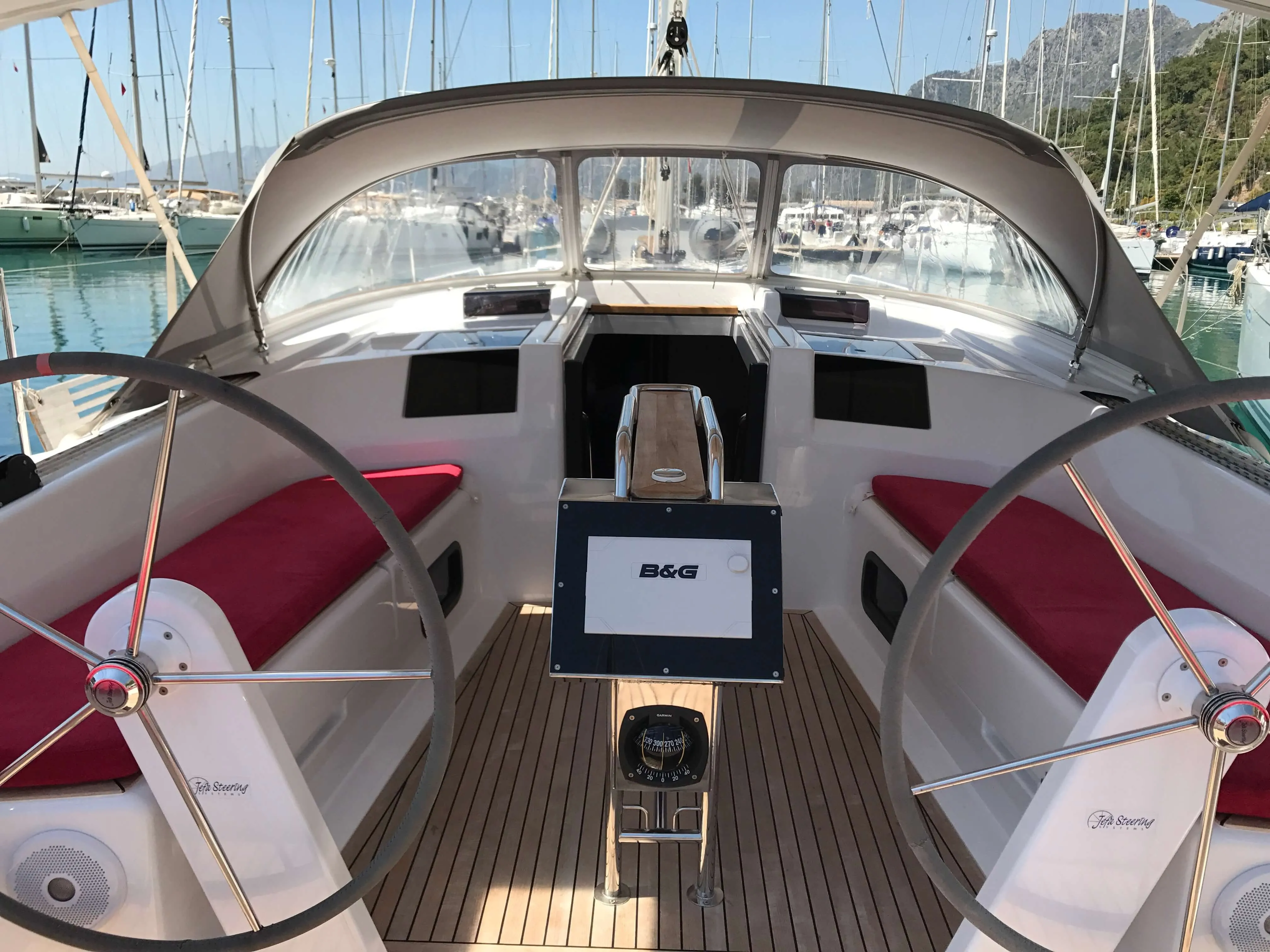 Rent a 12.4m Sailing Yacht Hanse 415 in Ören - Fotoğraf 3