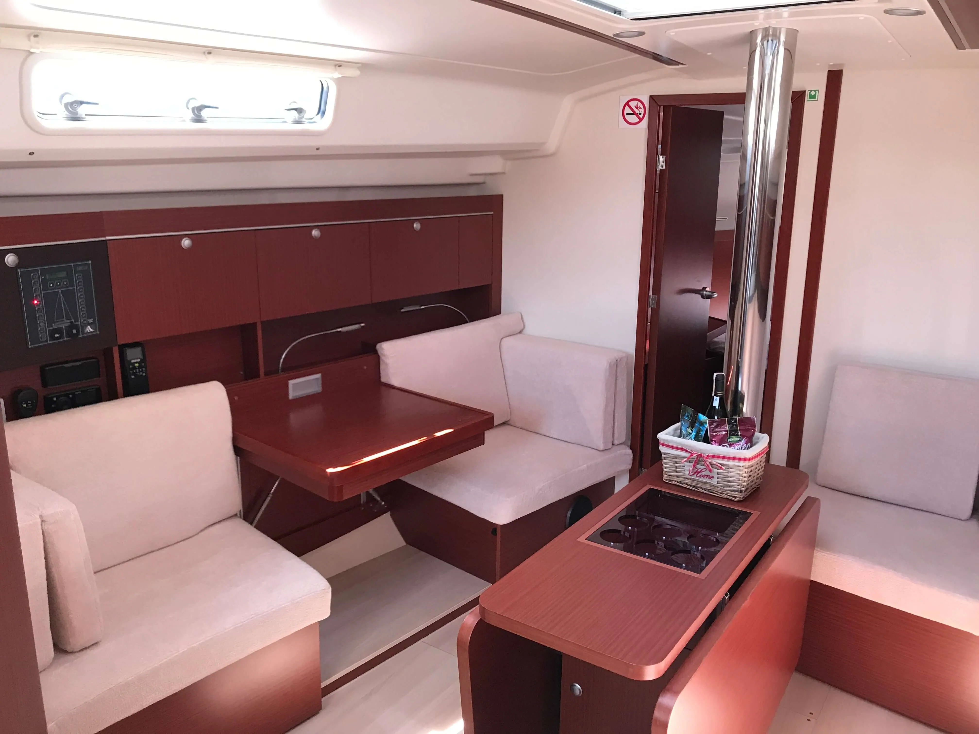 Rent a 12.4m Sailing Yacht Hanse 415 in Ören - Fotoğraf 5
