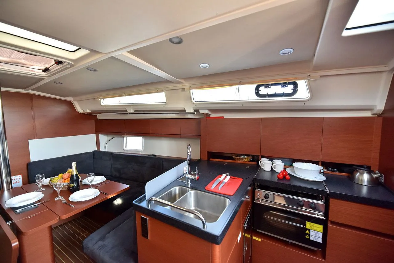 Explore Göcek on a 12.4m 3 Cabin Sailing Yacht Rental - Fotoğraf 5