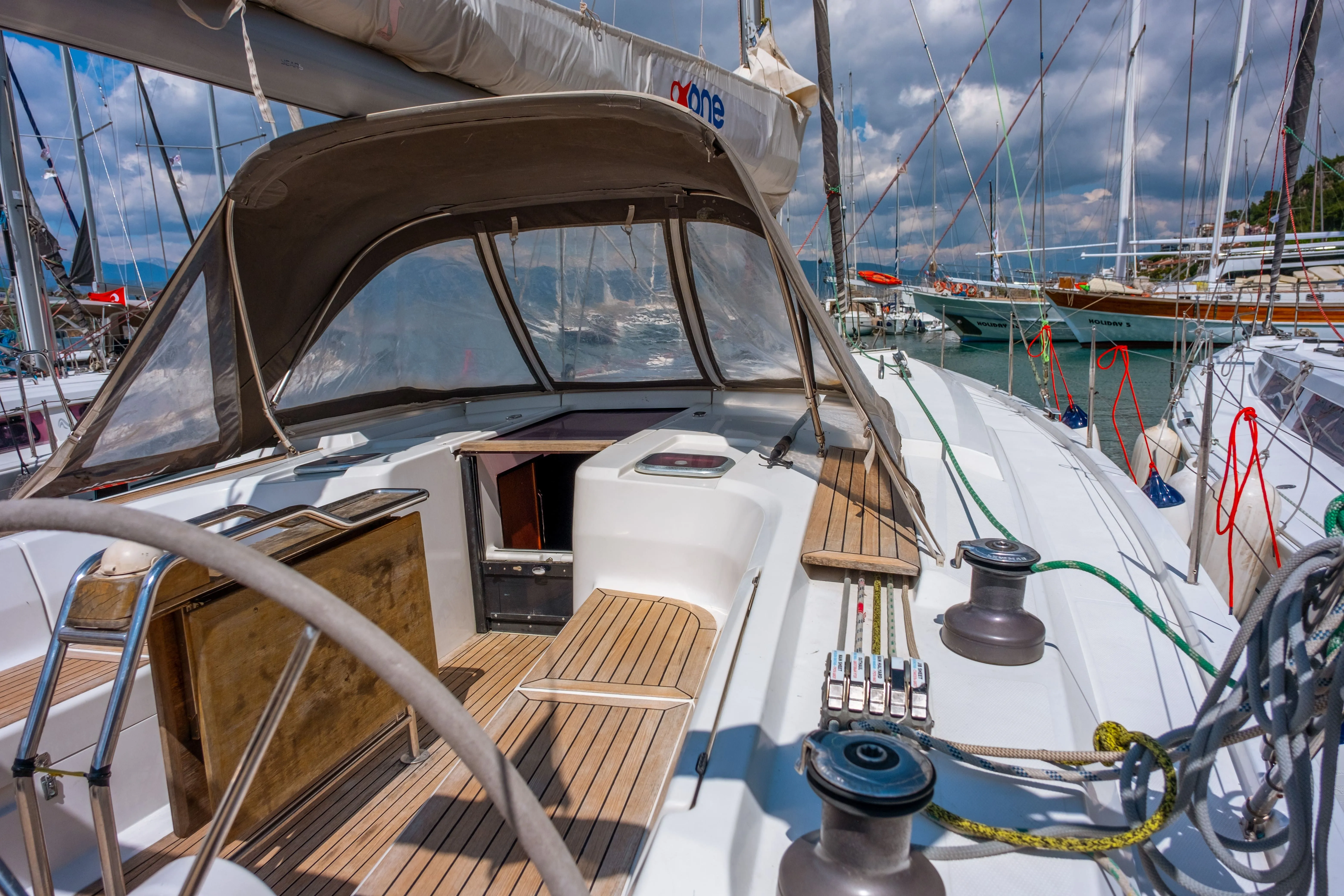 Explore Fethiye on a 13.52m Rental Sailing Yacht Hanse 445 - Fotoğraf 5