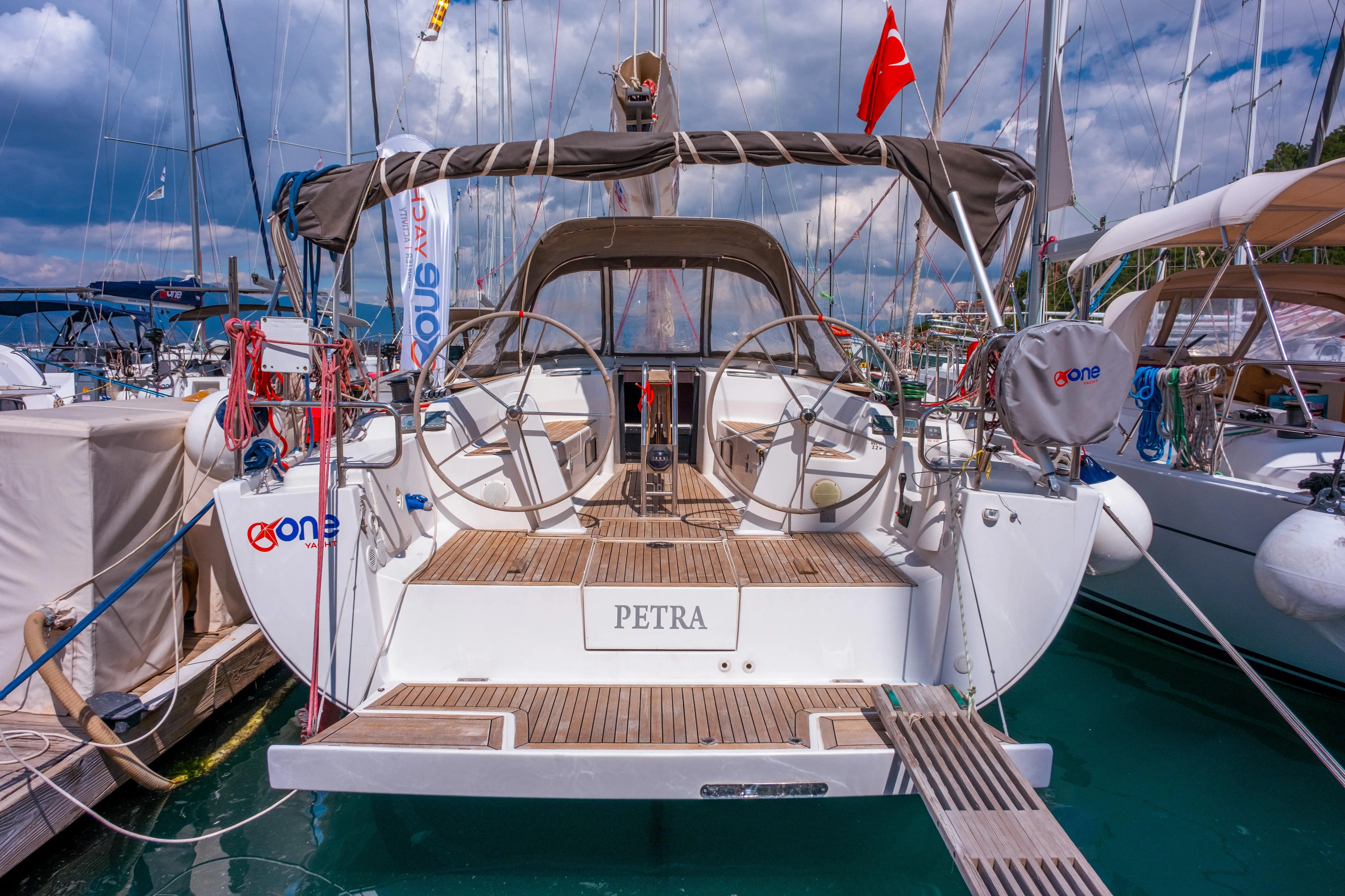 13.52m Fethiye Sailing Yacht Hanse 445 Hire - Fotoğraf 1