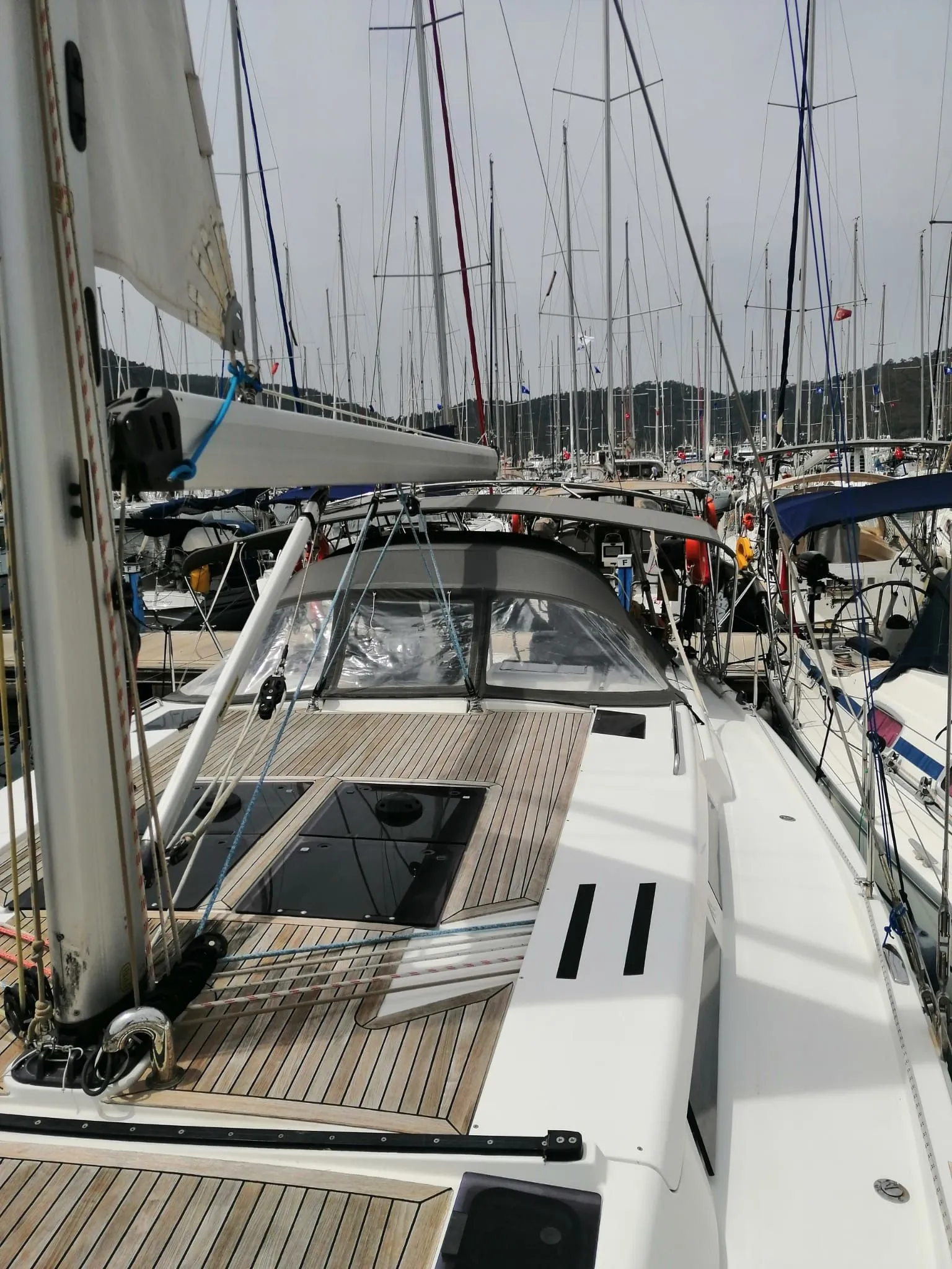 Rent a 13.95m 3 Cabin Sailing Yacht in Fethiye - Fotoğraf 4