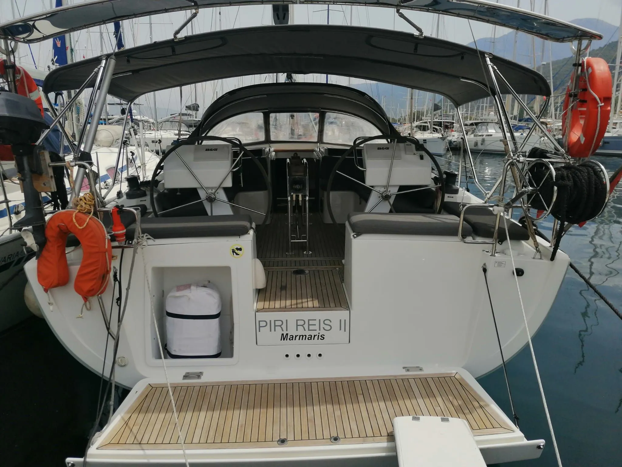 Rent a 13.95m 3 Cabin Sailing Yacht in Fethiye - Fotoğraf 1