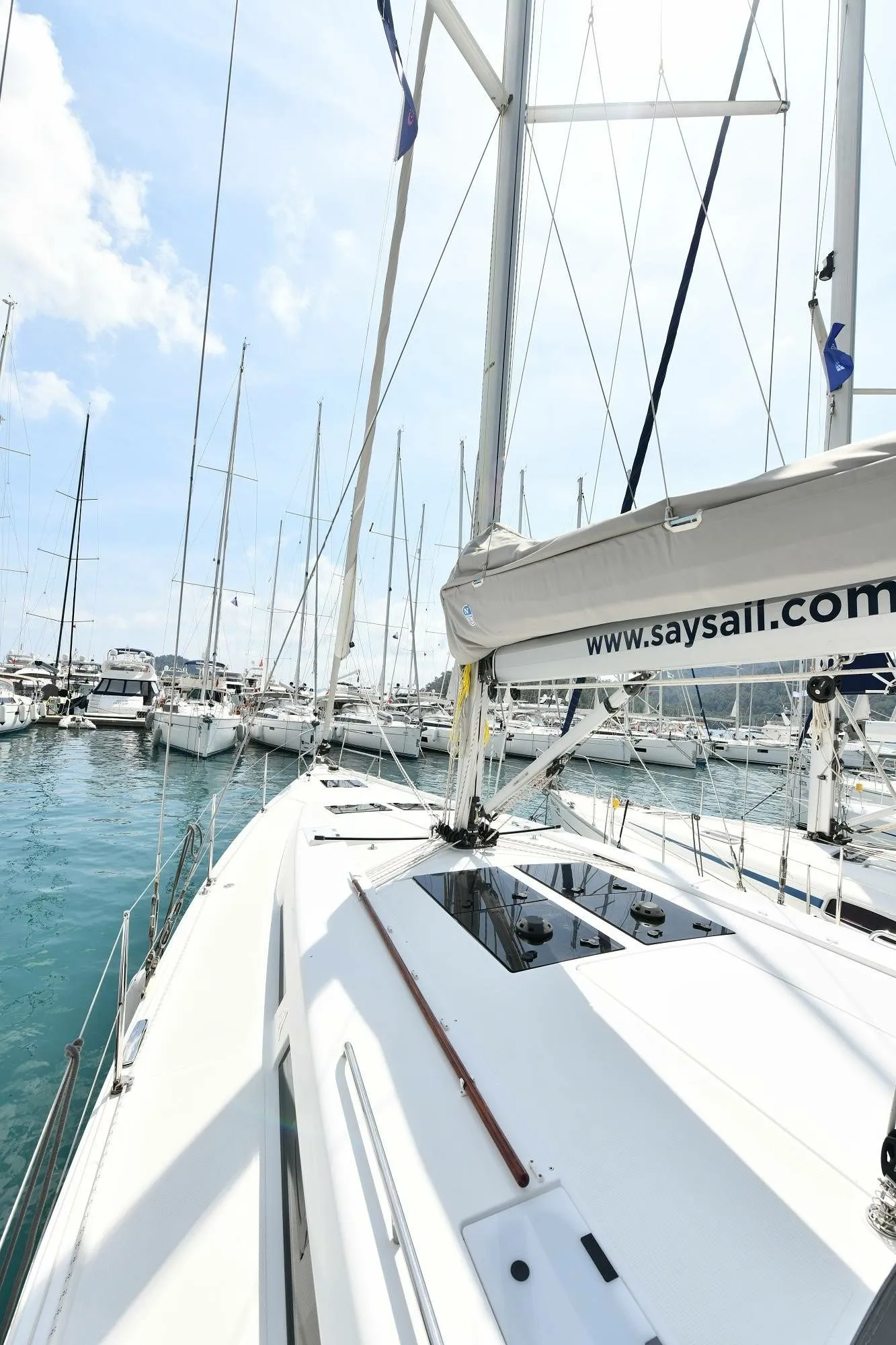 Rent a 14.6m Hanse 460 Sailing Yacht in Göcek - Fotoğraf 5