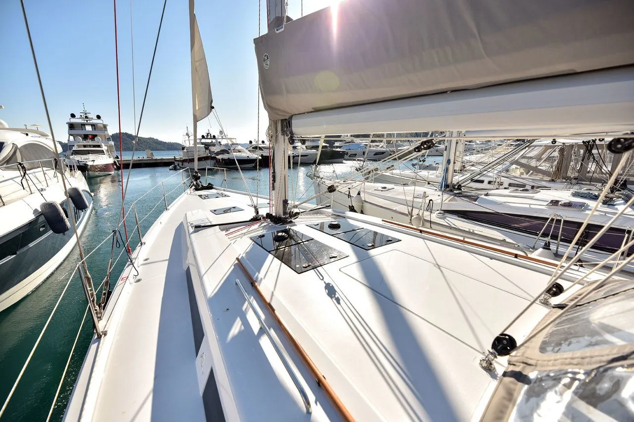 15.55м аренда Hanse 508 в Гёчек - Fotoğraf 3